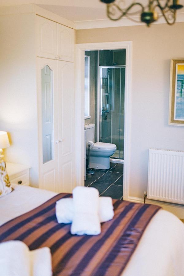Ferlas Bed And Breakfast Penrhyndeudreath Buitenkant foto