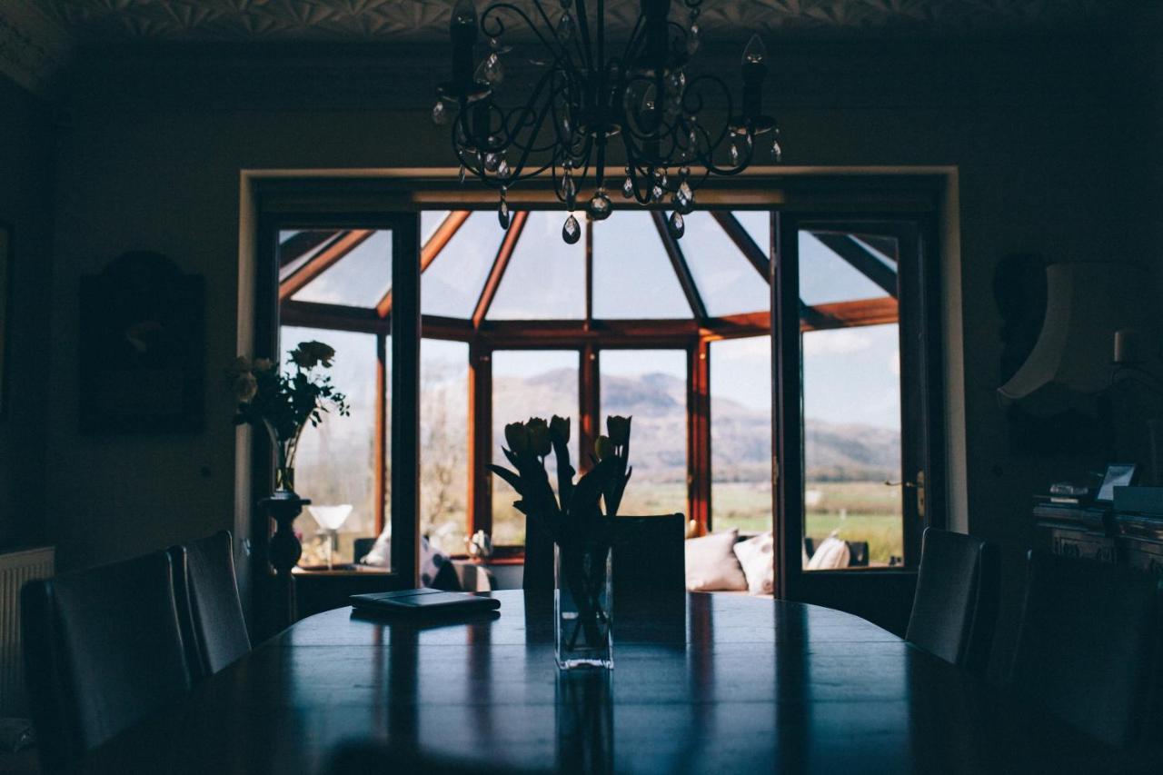 Ferlas Bed And Breakfast Penrhyndeudreath Buitenkant foto