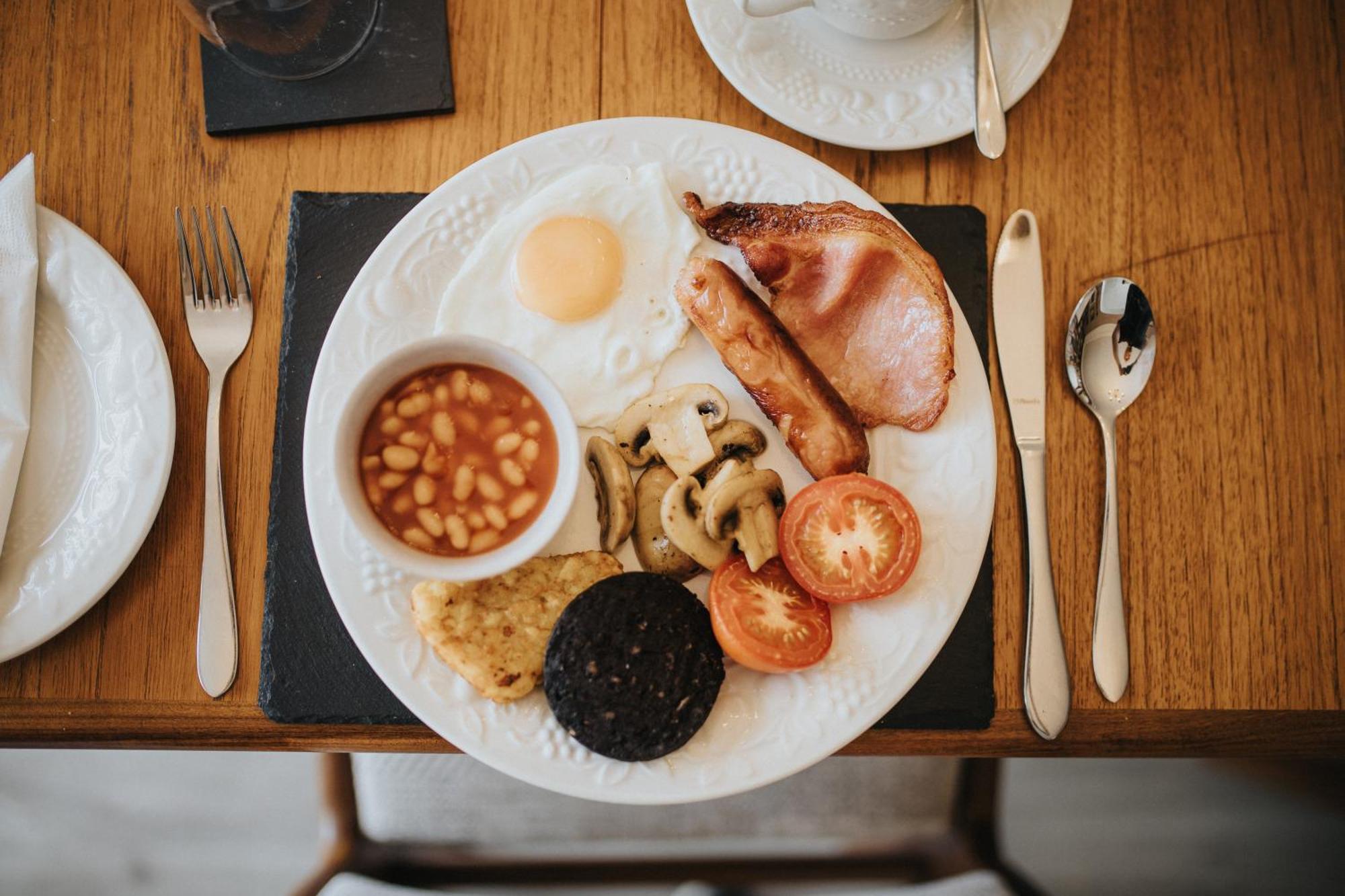 Ferlas Bed And Breakfast Penrhyndeudreath Buitenkant foto