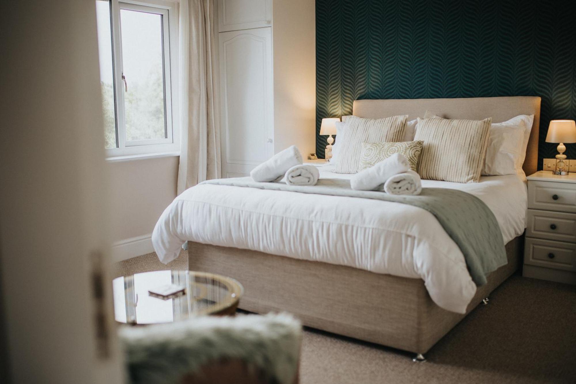 Ferlas Bed And Breakfast Penrhyndeudreath Buitenkant foto